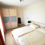 Reetdachhaus 1, Inkl 2 Parkplaetze * Φέμαρν