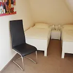 度假居 Reetdachhaus 1, Inkl 2 Parkplaetze 费马恩