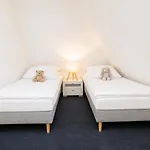 Reetdachhaus 1, Inkl 2 Parkplaetze *