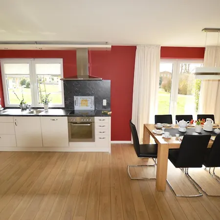 Reetdachhaus 1, Inkl 2 Parkplaetze