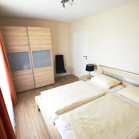 Reetdachhaus 1, Inkl 2 Parkplaetze * Femern