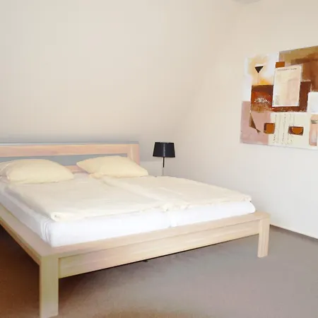 Feriehus Reetdachhaus 1, Inkl 2 Parkplaetze