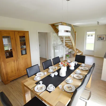 Reetdachhaus 1, Inkl 2 Parkplaetze *